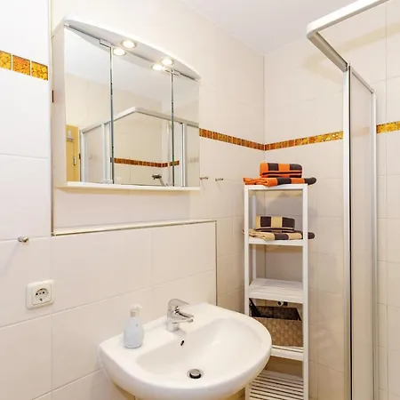 Haus 1 Whg 5 Apartamento